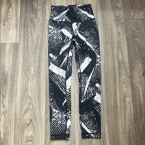 Lululemon Black and Gray Leggings